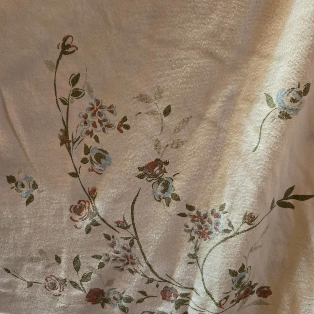 Forever 21 Ivory Floral Short Sleeve Tee - Picture 2 of 6